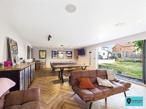 Games Room- click for photo gallery